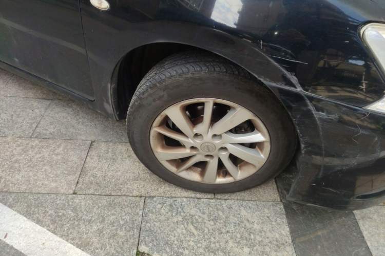 Used Nissan Sylphy 2012 1.6 XL CVT Luxury Edition Right Front Wheel Hub