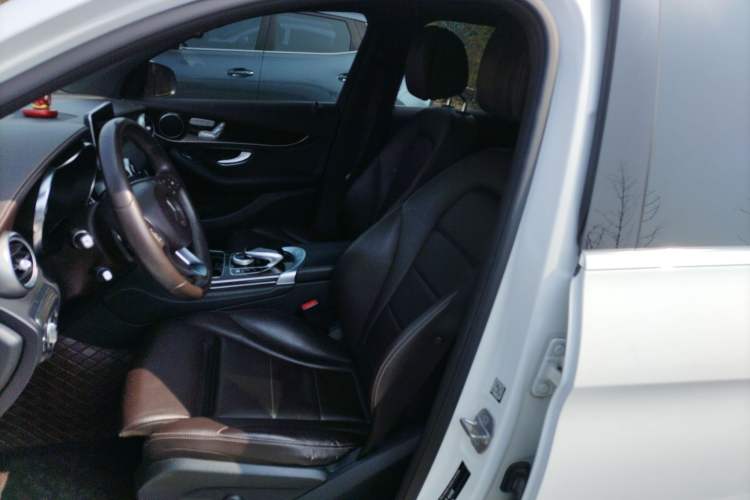 Used Mercedes-Benz GLC 2018 GLC 260 4MATIC Dynamic Edition Left Front Seat