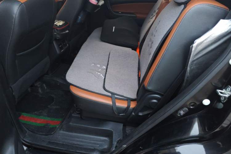 Used CHANGAN OSHAN CX70 2017 Facelifted CX70T 1.5T Manual High-Performance Edition