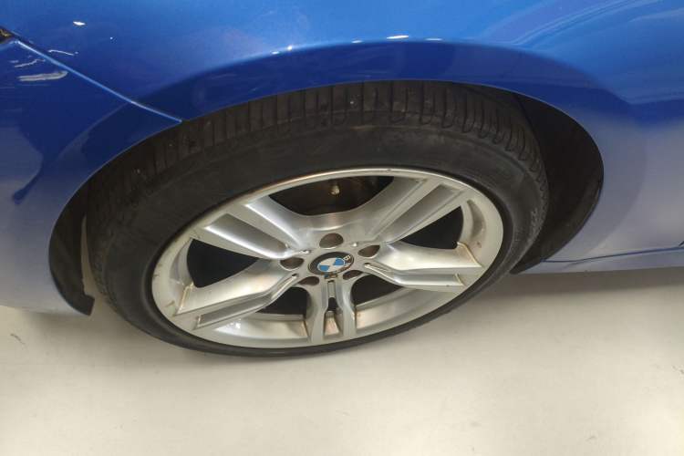 Used BMW 3 Series 2017 320i M Sport Exterior 4