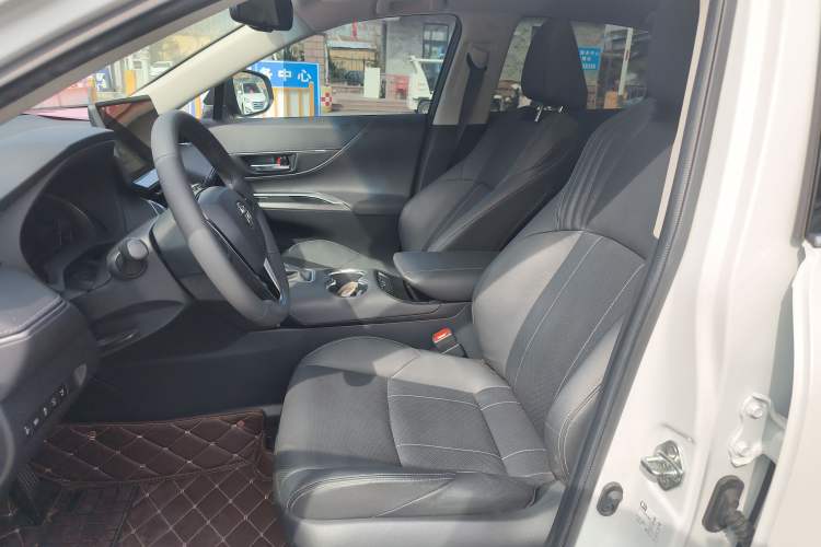 Used Toyota Harrier 2022 2.0L CVT Two-Wheel Drive Deluxe Edition
