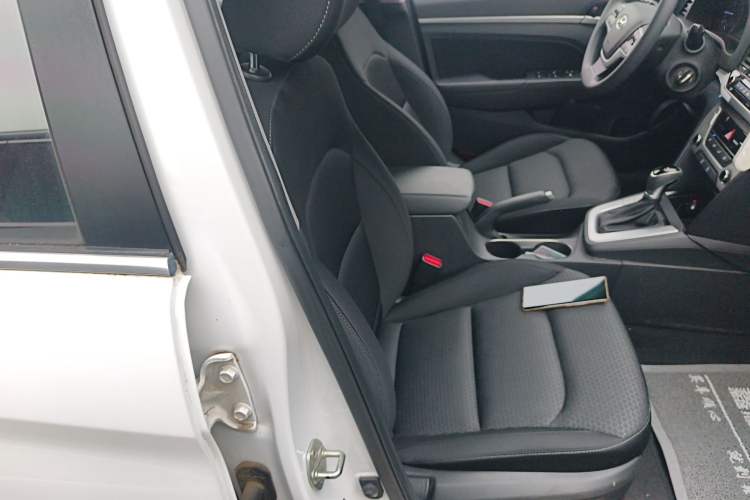 Used Hyundai Elantra (6th Generation / Lingdong) 2016 1.6L Automatic ZhiXuan – Elite Version
