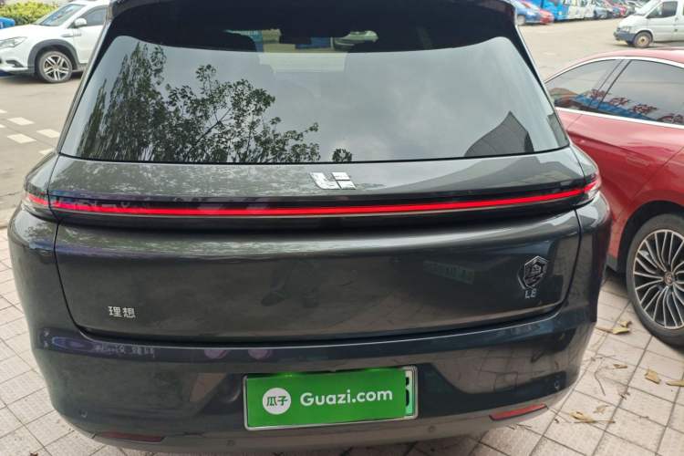 Used Li Auto L8 2023 Air model
