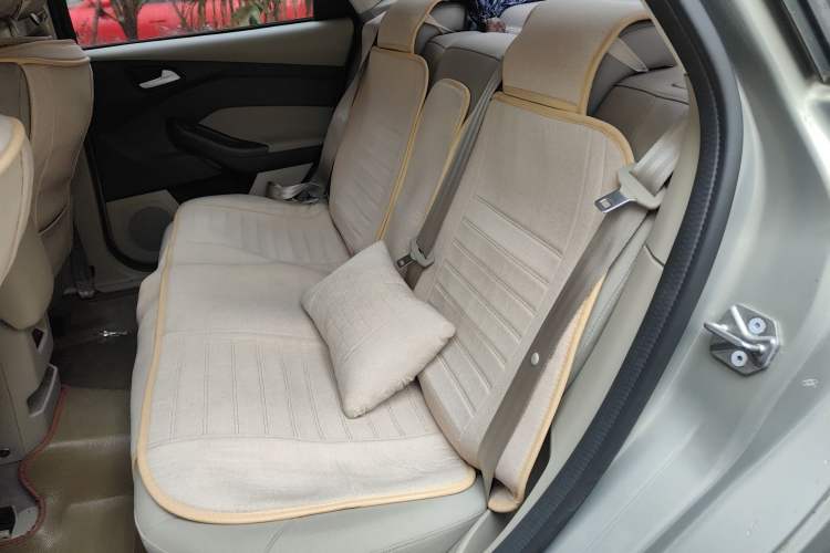 Used Ford Focus 2015 Sedan 1.6L Manual Comfort Model