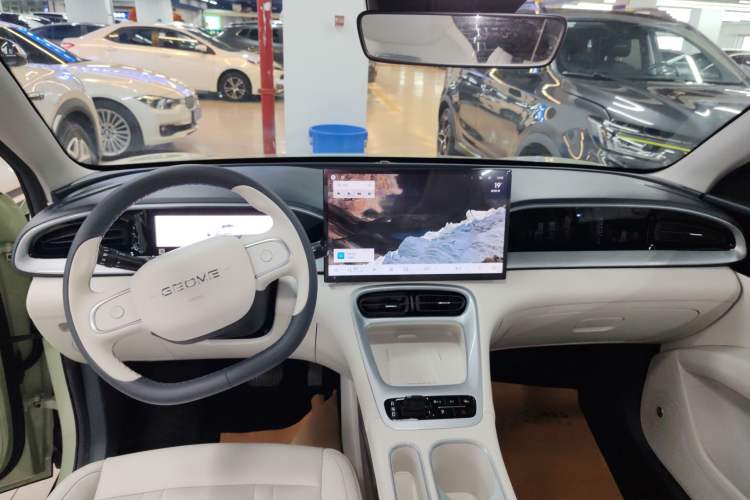 Used Geely Galaxy Geome 2025 UP 410km Exploration+ Edition
