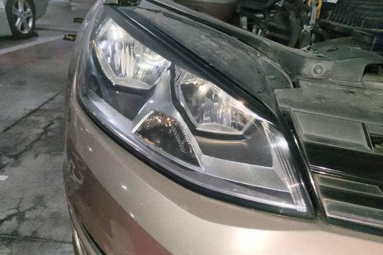 Used Volkswagen Golf 2016 230TSI Automatic Luxury Version
