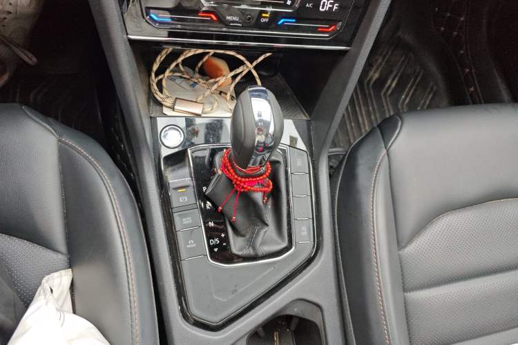 Used Volkswagen Tharu 2020 280TSI Two-Wheel Drive Luxury Plus Version China VI Standard Gear Lever