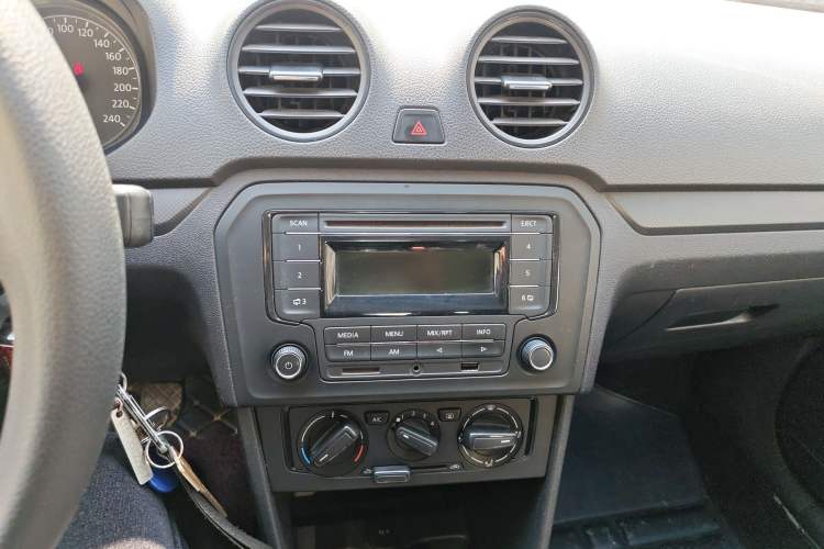 Used Volkswagen Jetta 2015 Value Edition 1.6L Manual Fashionable Style