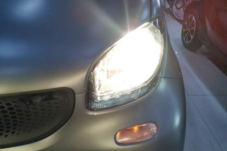 Used smart fortwo 2018 1.0L 52kW Hardtop Dynamic Version China V