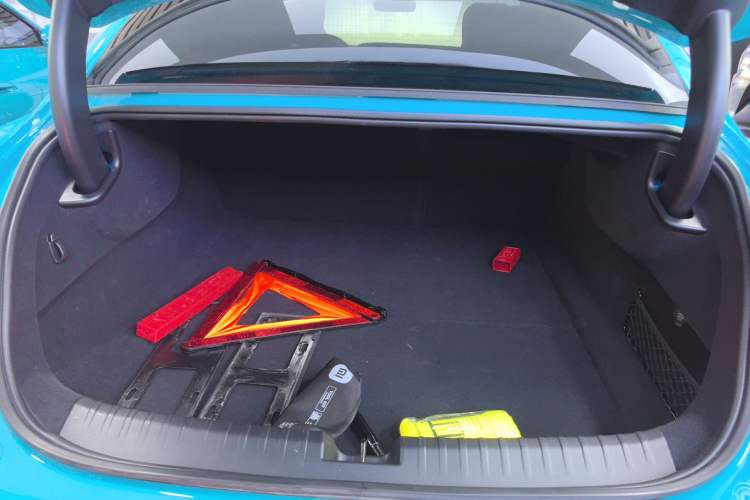 Used Xiaomi Auto SU7 2024 Rear-Drive Ultra-Long Range Advanced Pro-Level Intelligent Driving Version Trunk