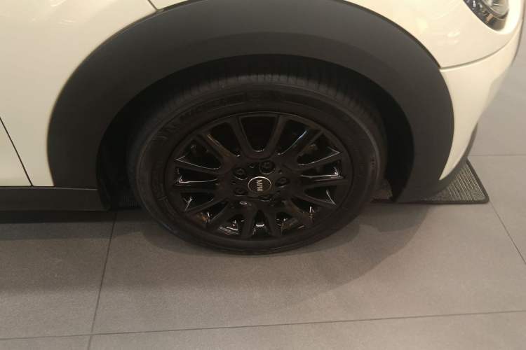 Used MINI 2022 1.5T ONE Five-Door PLUS Exterior 4