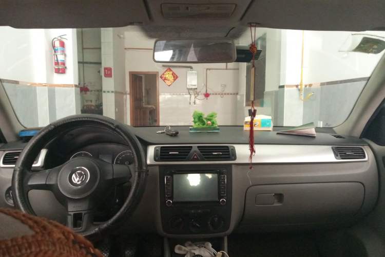 Used Volkswagen Bora 2012 1.6L Manual Fashion Edition
