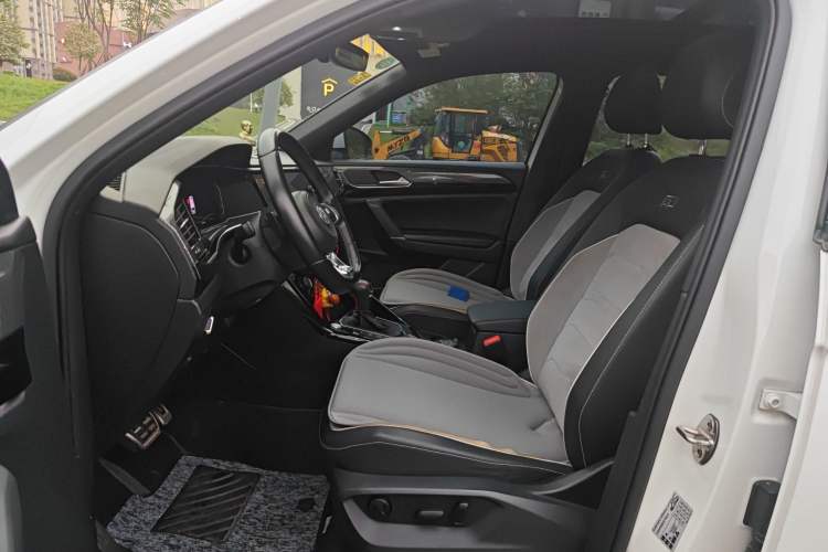 Used Volkswagen Tayron 2019 380TSI Four-Wheel Drive R-Line China VI-standard Left Front Seat