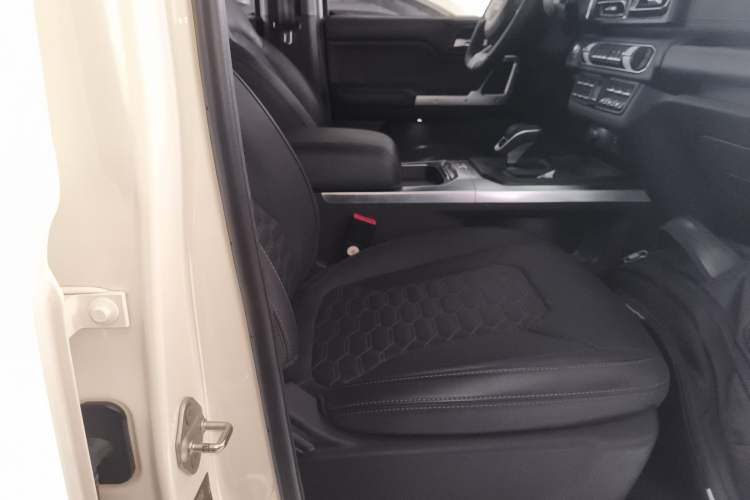 Used 212 T01 2024 2.0T Mechanic