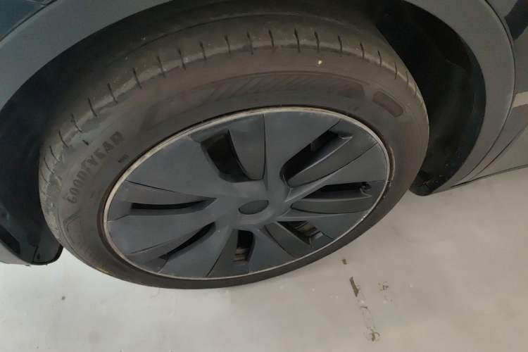 Used Tesla Model Y 2024 Rear-Wheel-Drive Version
