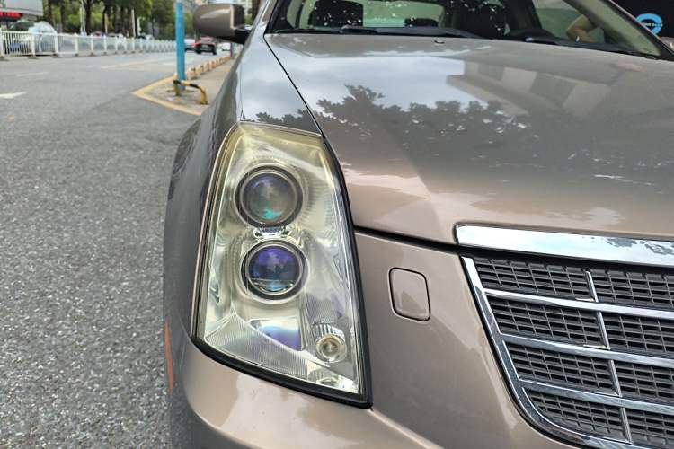 Used Cadillac SLS Seville 2007 2.8 Luxury Model Right Front Headlight