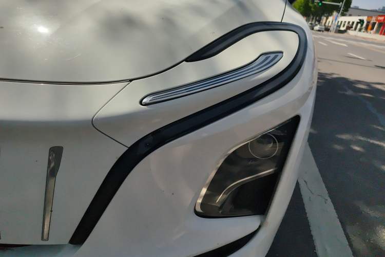 Used Hongqi E-QM5 2024 560km PLUS Left Front Headlight