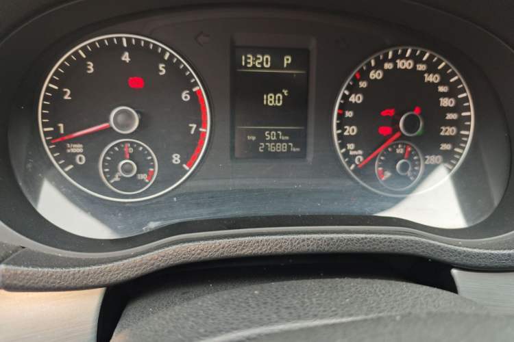 Used Volkswagen Passat 2011 1.8 TSI DSG Prestige Edition Odometer Close Up