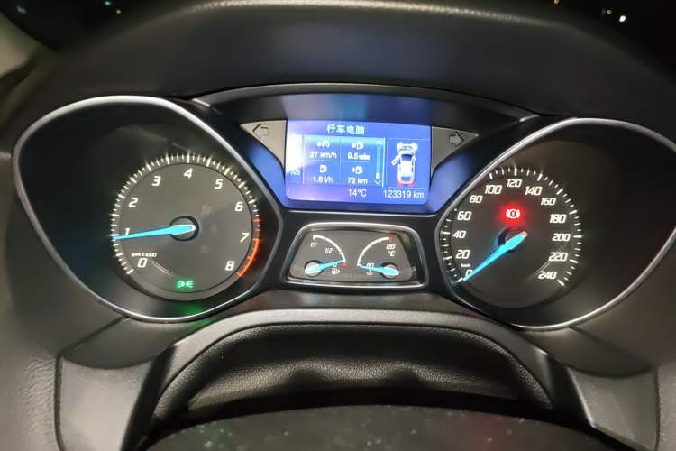 Used Ford Focus 2012 Hatchback 2.0L Manual Luxury Sport Model