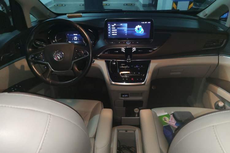 Used Buick GL8 2021 Land Cruiser Executive 652T Premium Model
