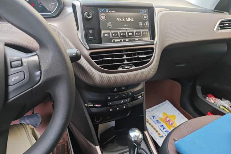 Used Peugeot 2008 2014 1.6L Automatic Fashion Edition
