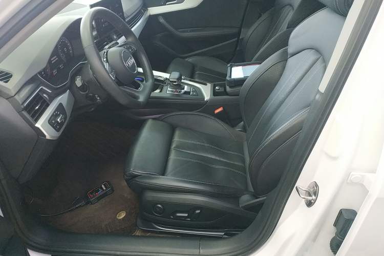 Used Audi A4L 2022 40 TFSI Luxury Dynamic Model