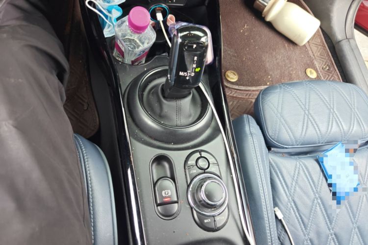 Used MINI Clubman 2023 1.5T COOPER Connoisseur Gear Lever