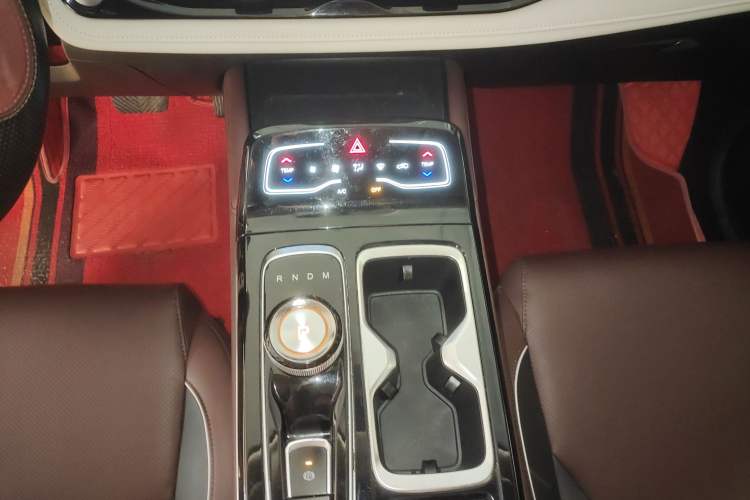 Used SOL QX 2021 300T DCT Deluxe Smart Connectivity Version