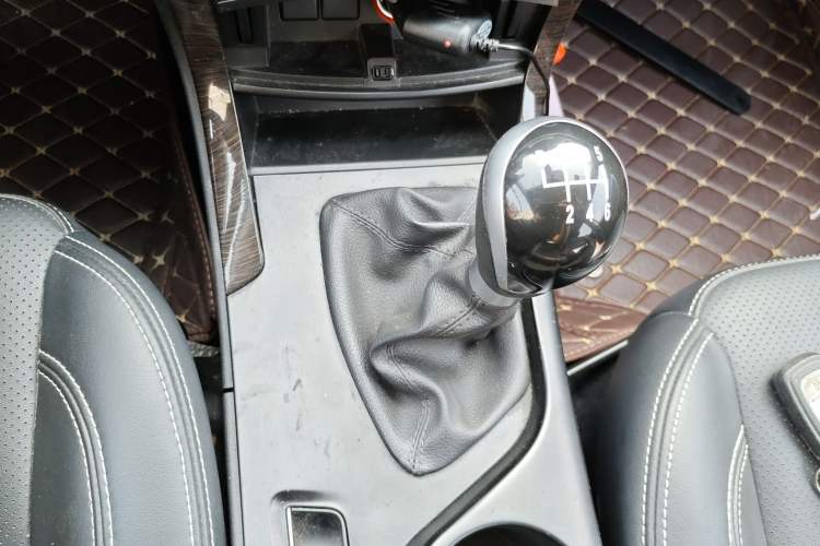 Used HYOSOW S6 2016 1.5T Manual Leading Model Gear Lever