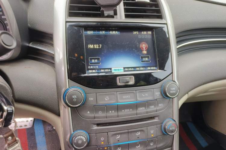 Used Chevrolet Malibu 2013 2.4L Automatic Luxury Edition Audio And AC Panel