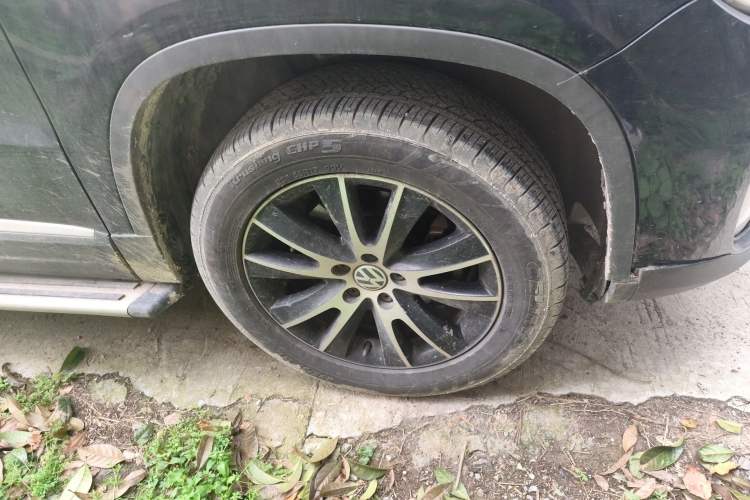 Used Volkswagen Tiguan 2013 1.8TSI Automatic Two-Wheel Drive Luxury Model Right Front Wheel Hub