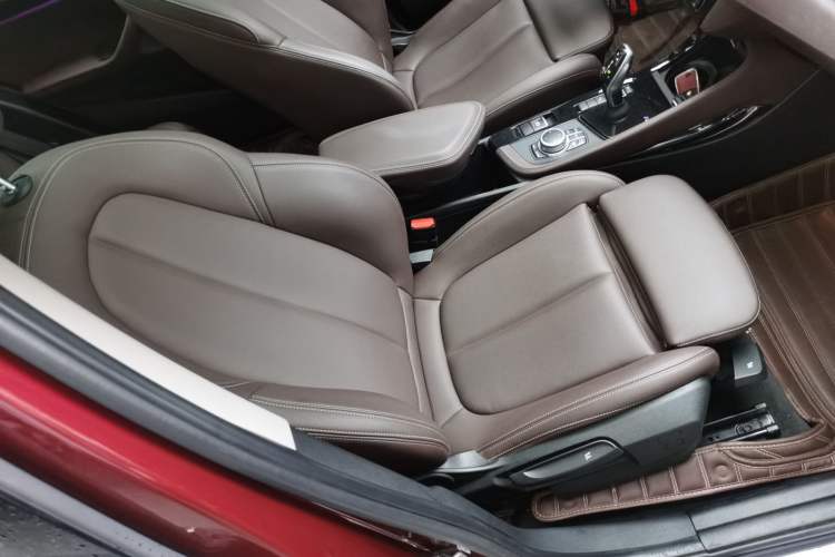 Used BMW X1 2021 sDrive20Li Premium Edition Right Front Seat