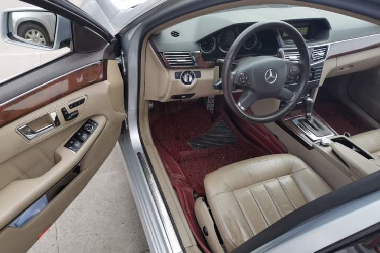 Used Mercedes-Benz E-Class 2010 E 260 L CGI Elegant Model