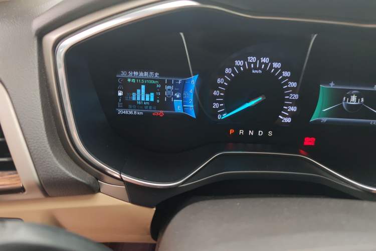 Used Ford Mondeo 2013 2.0L GTDi 200 Luxury Model Odometer Close Up