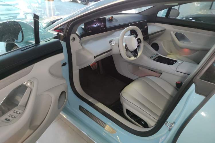 Used Hima Luxeed S7 2025 785 km Ultra
