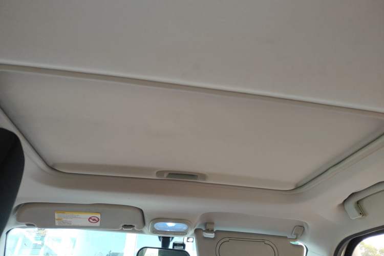 Used MG 3SW 2015 1.5L AMT Elite Model Headliner