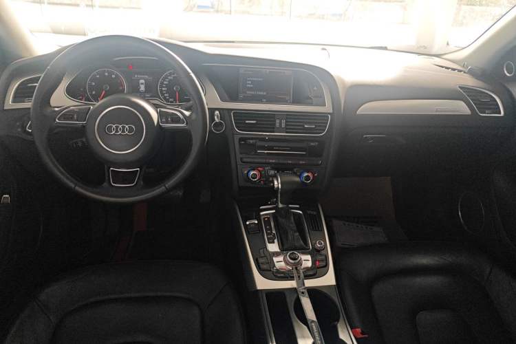 Used Audi A4 2014 40 TFSI allroad quattro plus version Center Console