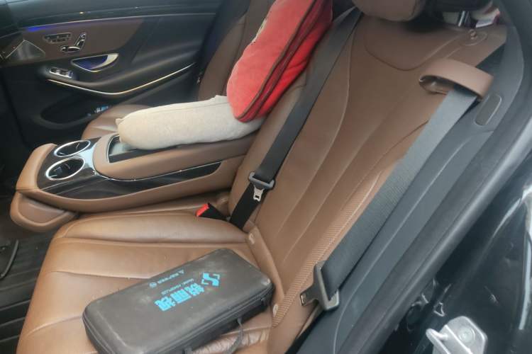 Used Mercedes-Benz S-Class 2018 S 450 L 4MATIC Excellence Special Edition Left Rear Seat