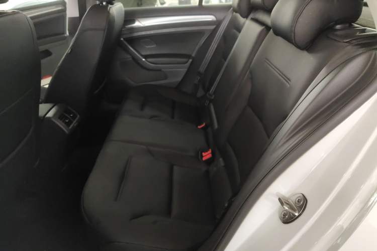 Used Volkswagen Golf 2016 1.6L Automatic Comfort Model
