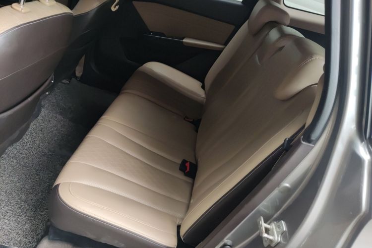 Used Baojun 310W 2017 1.5L Manual Fashion Model China V
