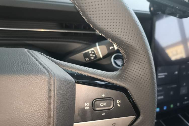 Used CHANGAN Eado PHEV 2025 Smart New Blue Whale 145KM High-Energy Edition
