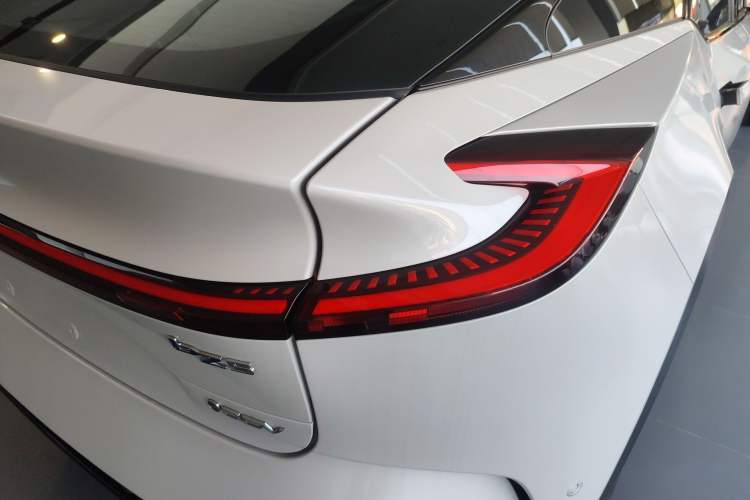 Used Toyota bZ5 2025 Model 550 PRO Smart Driving Edition Exterior 6