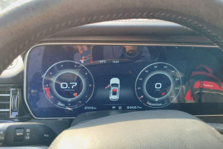 Used Hongqi HS5 2019 2.0T Smart Connect Flagship Edition Instrument Cluster