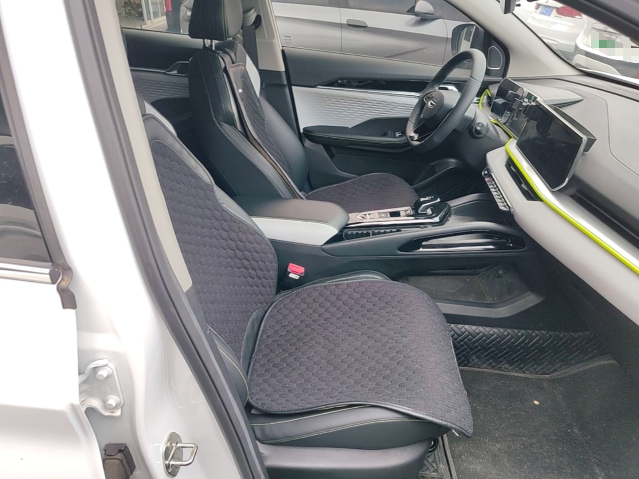Geely Auto Coolray 2023 Bin Yue COOL 1.5TD DCT Champion Edition — снимка 19