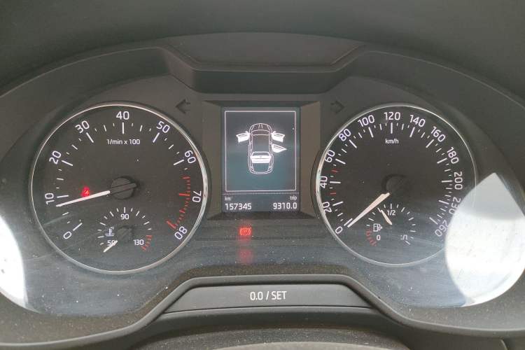 Used Skoda Octavia 2016 1.6L Manual Smart Drive Version
