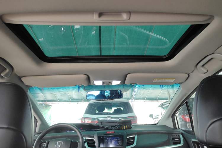 Used Honda Jade 2014 1.8L Automatic Comfort Elite Version 5 Seats
