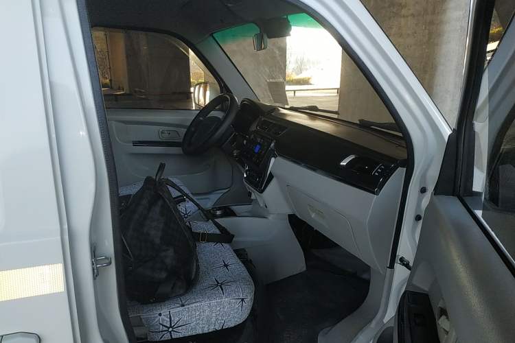 Used Shenzhou DST 5 2020 Pure Electric Van
