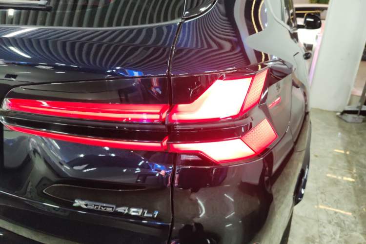 Used BMW X5 2023 xDrive 40Li M Sport Night Edition Package Exterior 2