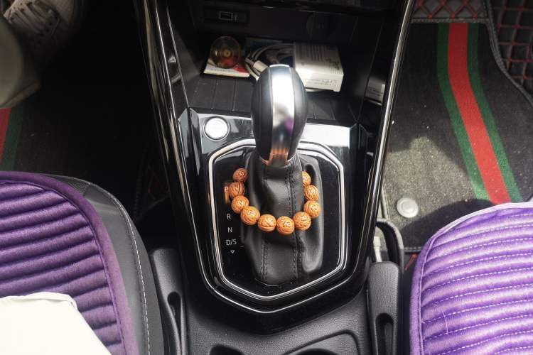 Used Jetta VS5 2022 280TSI Automatic Enjoyment Pro Trim Gear Lever