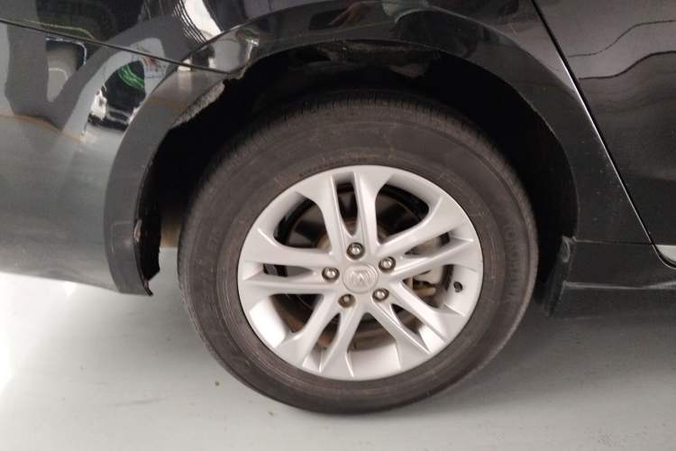 Used Changan Raeton 2014 1.8T Automatic Elite Anniversary Edition China IV Standard
